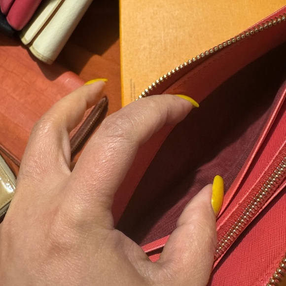 Prada coral zip around wallet - Picture 8 of 9